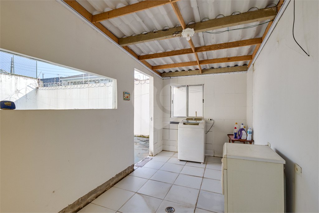 Casa à venda com 5 quartos, sendo 3 suítes, no condomínio Triplex, São Paulo - SP