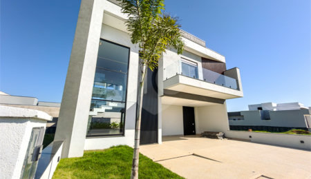 Casa à venda com 4 quartos, sendo 3 suítes,  no condomínio Residencial Dona Maria Candida, Indaiatuba - SP