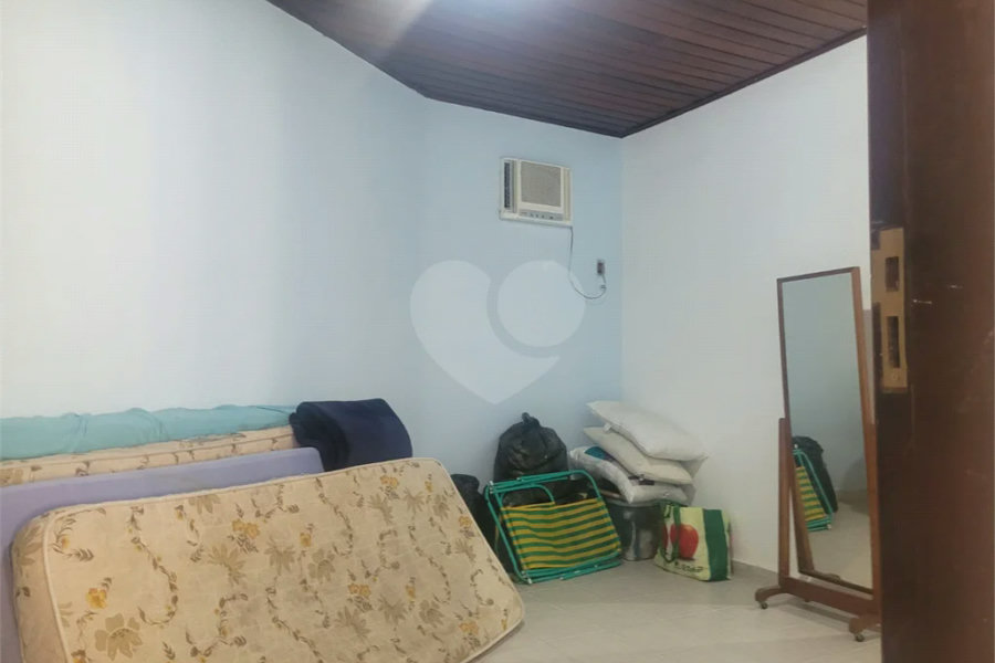 Casa à venda com 7 quartos, sendo 5 suítes, em Guaratuba, Bertioga, SP