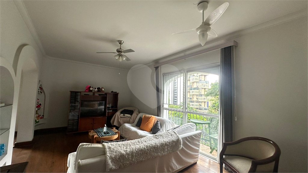 Apartamento à venda com 3 quartos, sendo 1 suíte, em Vila Andrade, São Paulo, SP