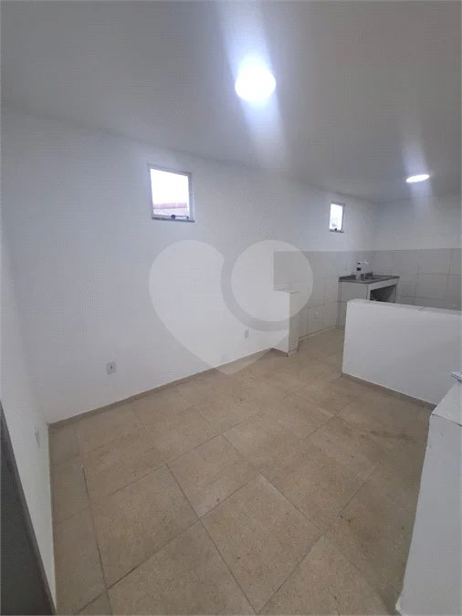 SOBRADO TIPO APARTAMENTO COM 1 QUARTO PARA LOCAÇÃO 153m² - SANTÍSSIMO