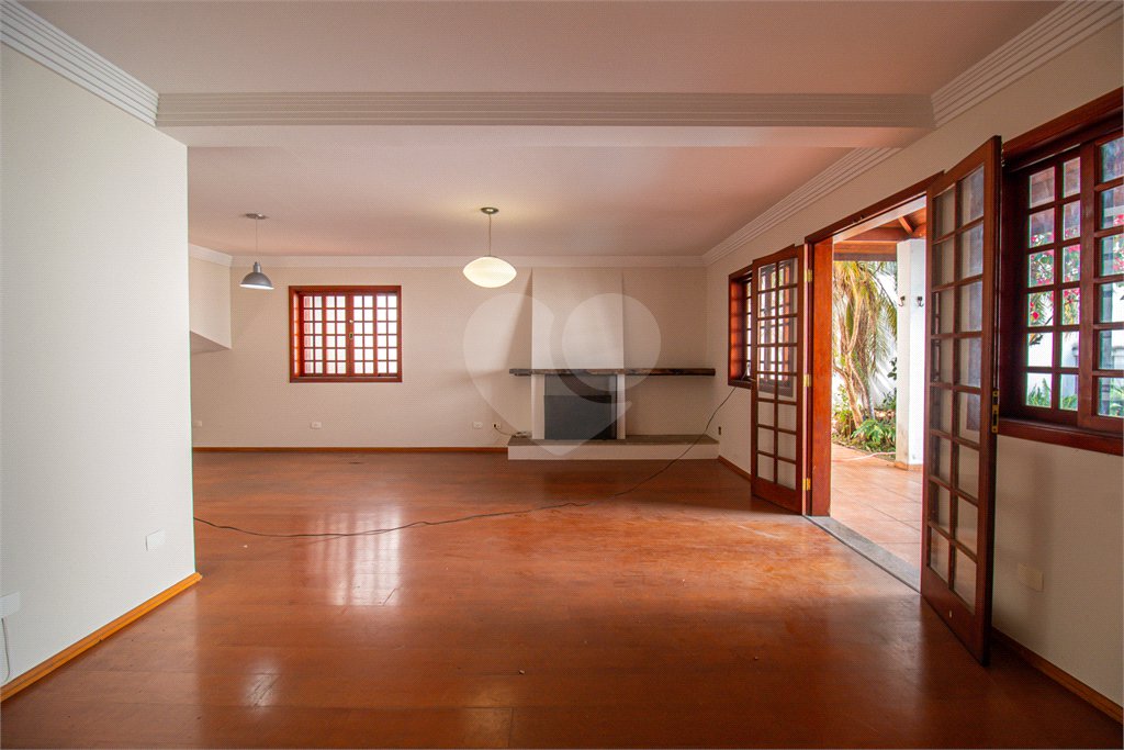 Casa à venda com 3 suítes em Chácara Flora, São Paulo, SP