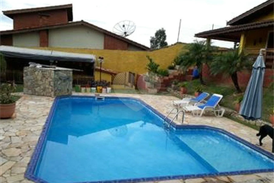 Casa à venda com 3 suítes em Estância Santa Maria do Laranjal, Atibaia, SP
