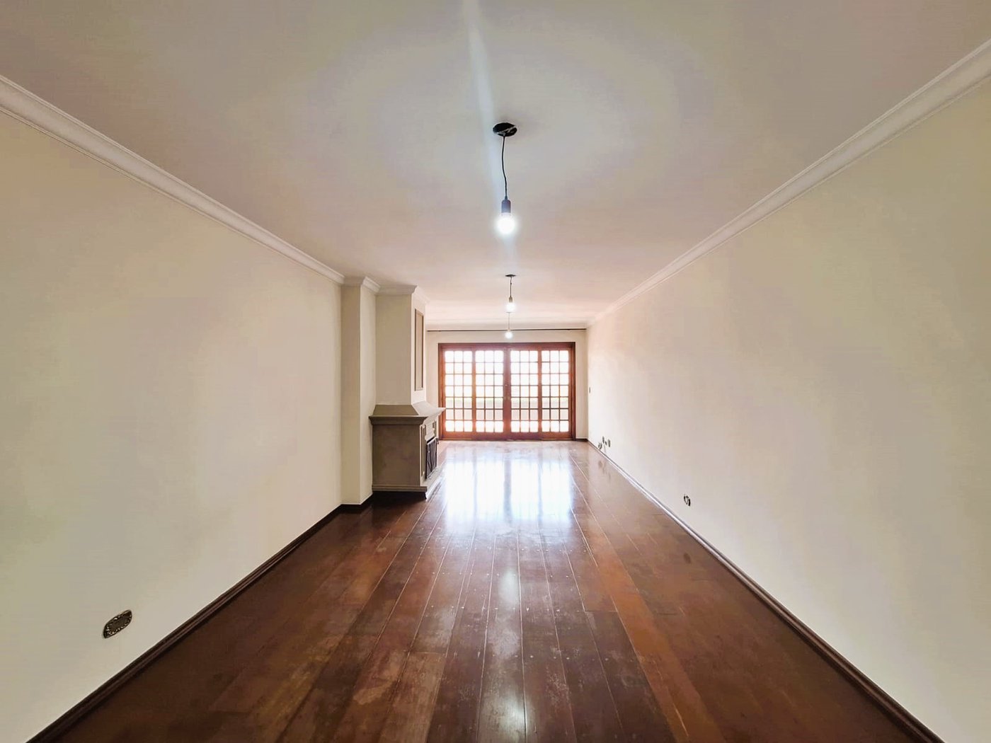 Casa à venda com 4 suítes, sendo 1 suíte externa, no Jardim Bonfiglioli, São Paulo - SP