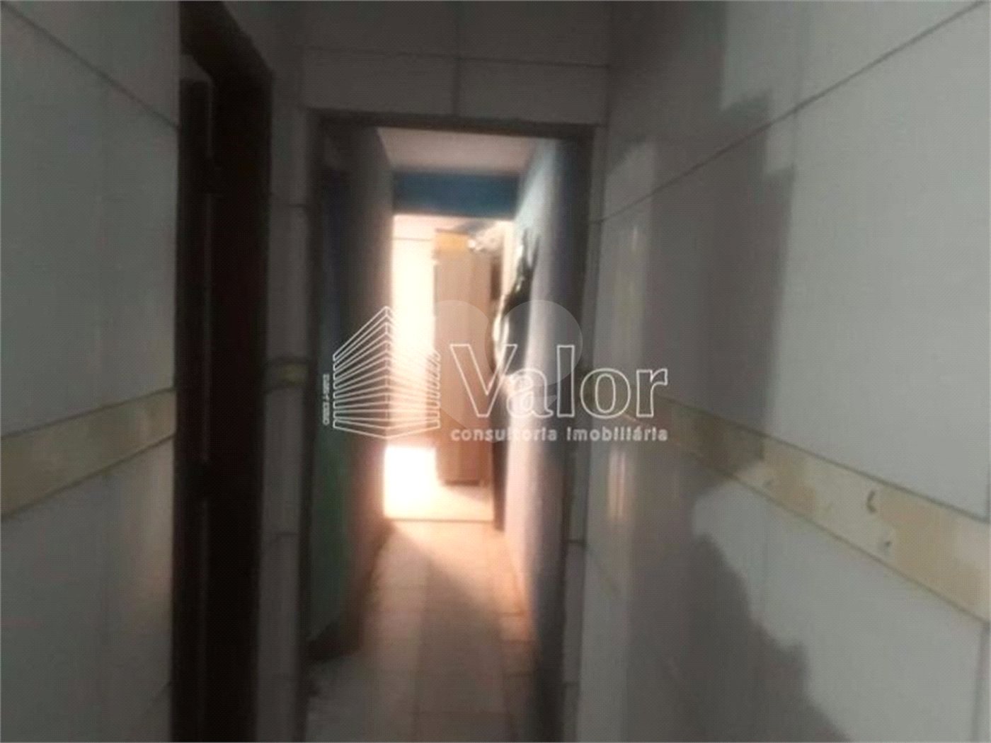 Casa térrea à venda com salão comercial