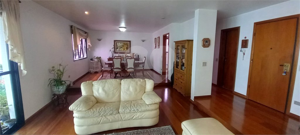 Apartamento à Venda em Mirandópolis com 4 Dormitórios, 2 Suítes e 4 Vagas