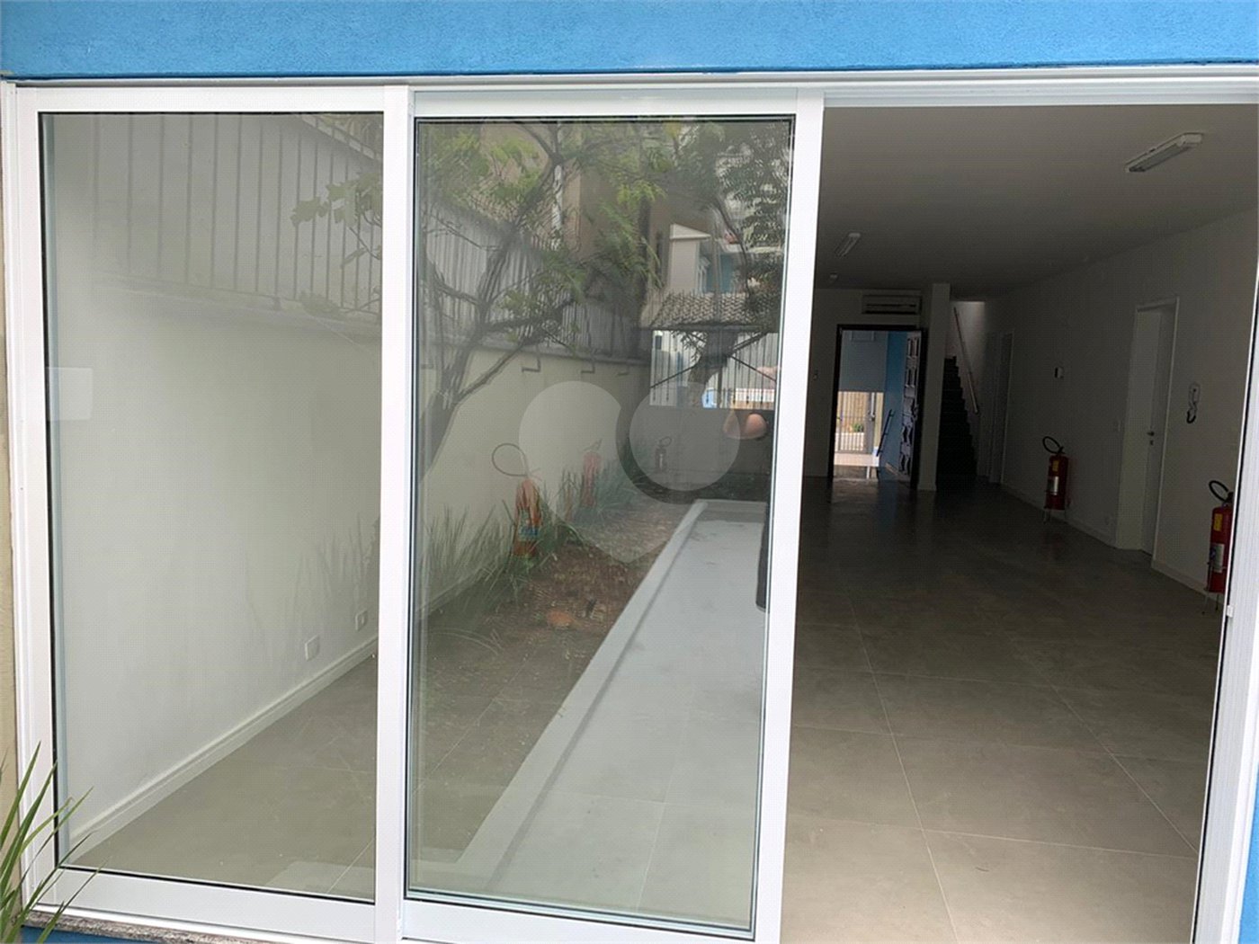 Casa Comercial na Vila Mariana, 400m², próximo metrô, 3 vagas, locação e venda