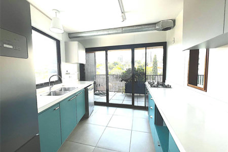Imóvel 168m² Idea Zarvos com 3 suites, varanda na frente e na suíte, piscina, academia e 3 vagas Vila Madalena.
