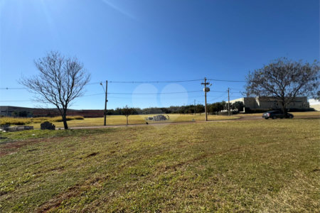 Terreno Comercial á venda em Parque tecnológico Damha II, em São Carlos.