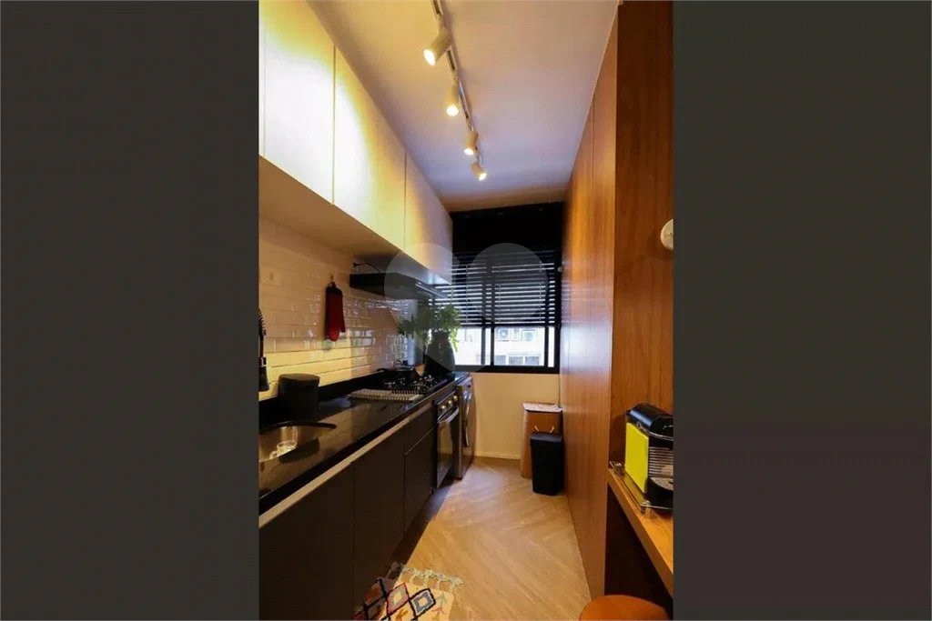 Apartamento à venda na Vila Nova Conceição, mobiliado pronto para morar com varanda e 1 vaga