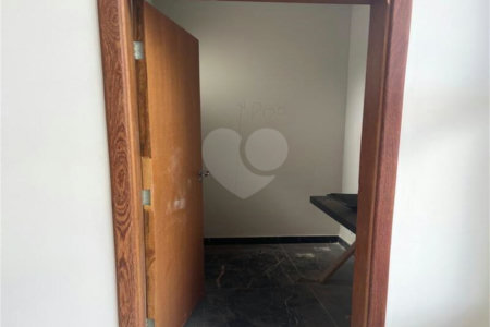 Indaiatuba - Condominio Jardins di Roma - Venda -Locação 0 R$ 10.000,00 mais encargos - condominio - R$ 650,00 - IPTU - R$ 230,00 - Terreno 300ms - construido 170 metros quadrados - Terrea - 3 quartos, uma suíte e uma demi suite , 4 banheiros , piscina - Preparado para água quente até a piscina!!