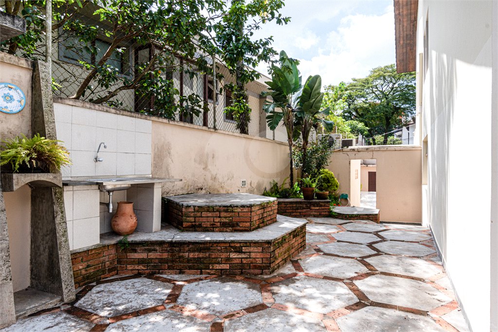 Sobrado de 632m² no Alto da Boa Vista à venda e locação - 05 dormitórios, 05 suítes e 09 vagas.