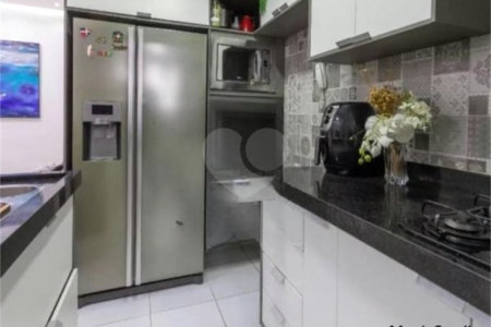 Apartamento com 68m², 2 dormitórios, 1 suíte, 1 vaga, à venda na Vila Ema.