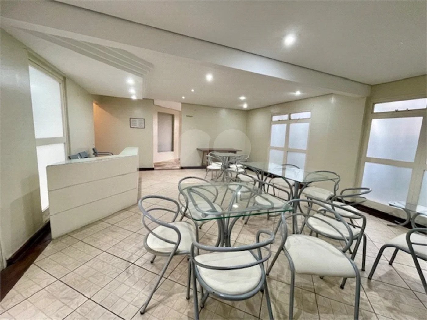 Apartamento com 3 dormitórios e 1 vaga fixa, em região tranquila perto da Av. Washingtonís e de diversos serviços. Ideal para quem quer morar bem e com comodidade.
