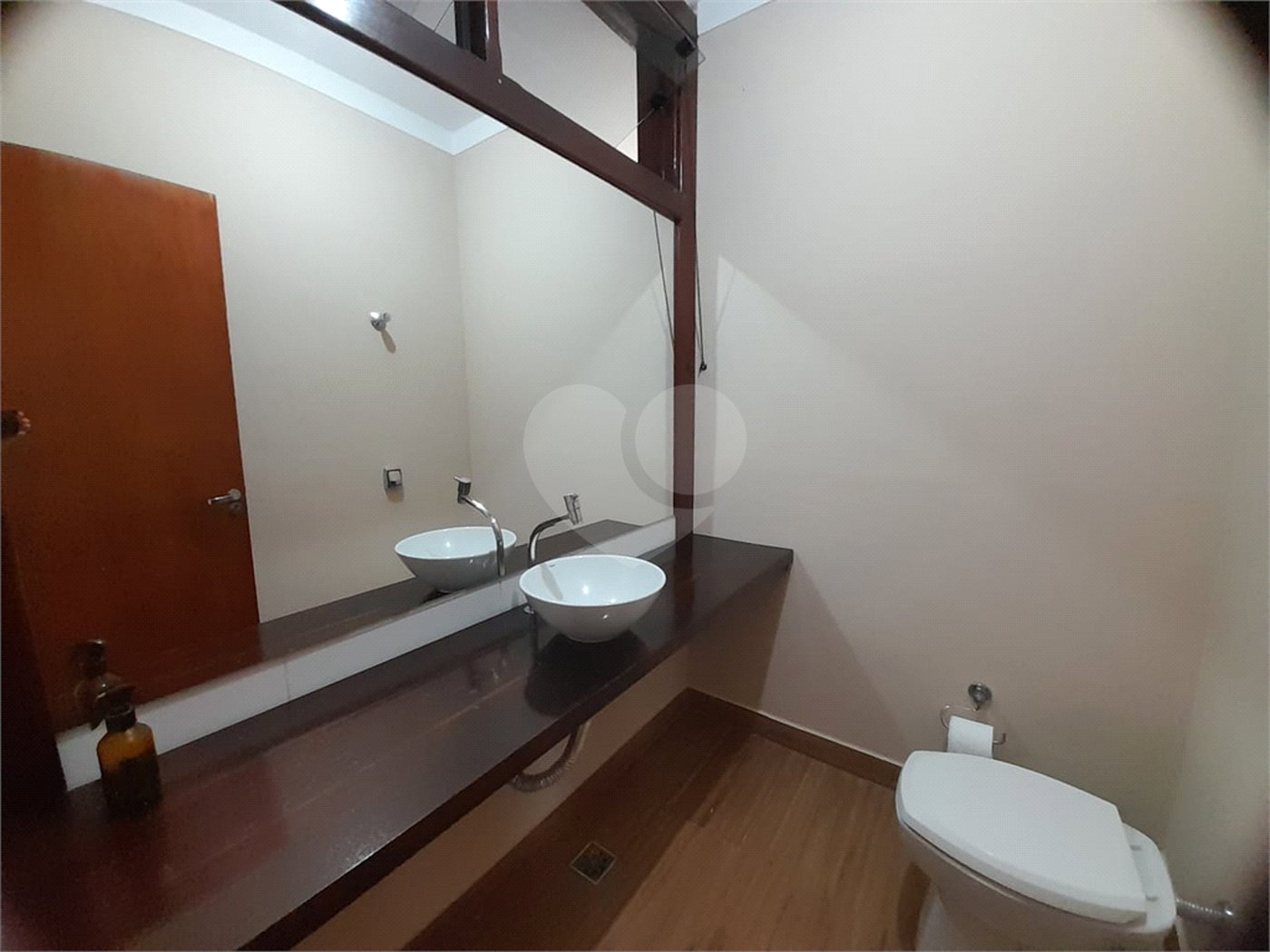Casa de Alto Padrão à Venda e Locação no Parque Santa Mônica - São Carlos