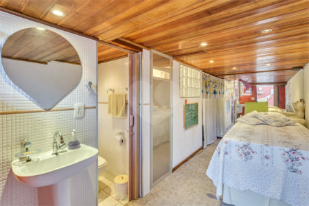 Casa à venda ou para alugar com 4 quartos, sendo 2 suítes, em Jardim Prudência, São Paulo, SP