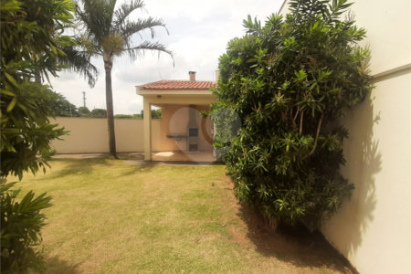 Apartamento para venda ou locação no Residencial Bianchi.