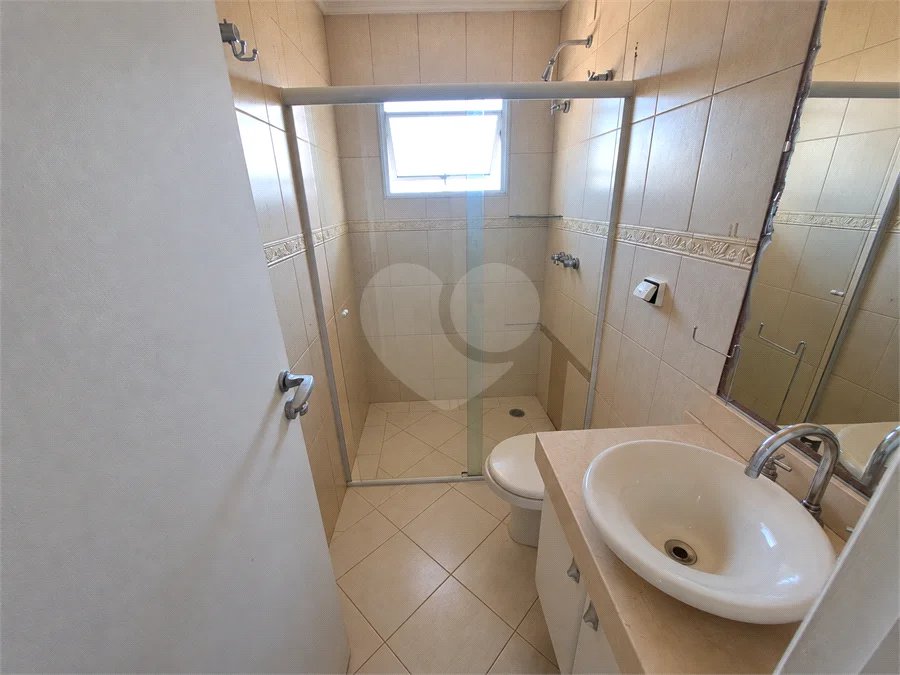 Casa à venda no Condomínio Estância Marambaia, Vinhedo | 3 suítes, piscina e terreno de 810 m²
