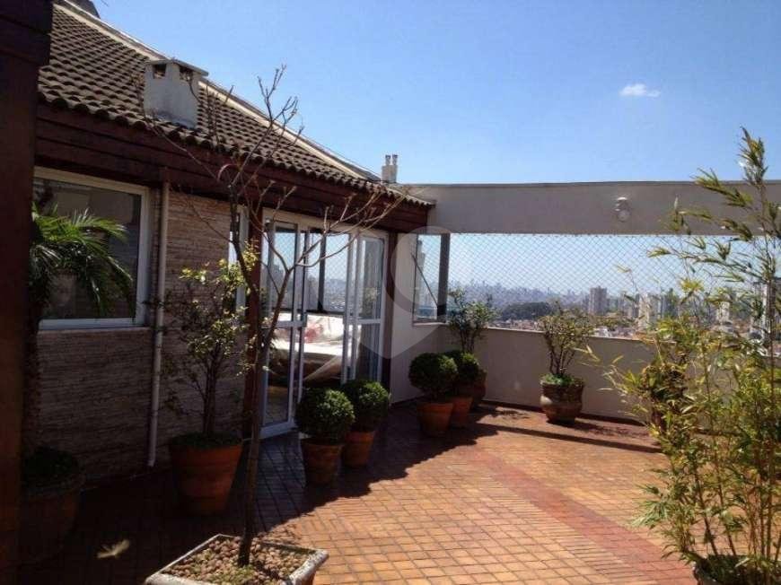 3 quartos, sendo, 2 suítes e 4 vagas de garagem