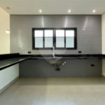 Casa térrea 3 dormitórios (3 suítes), espaço gourmet, piscina, 2 vagas garagem, condomínio fechado com ampla área lazer