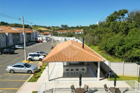 Indaiatuba - Sp - Vila Vic Florença - R$ 290.000,00 - Apartamento de 48m²,, no andar de cima, dois quartos, um banheiro, cozinha e sala, uma vaga de garagem. Condomínio fechado. Apartamento está do jeito que foi entregue . Area de lazer no condominio - Área do condomínio: Churrasqueira