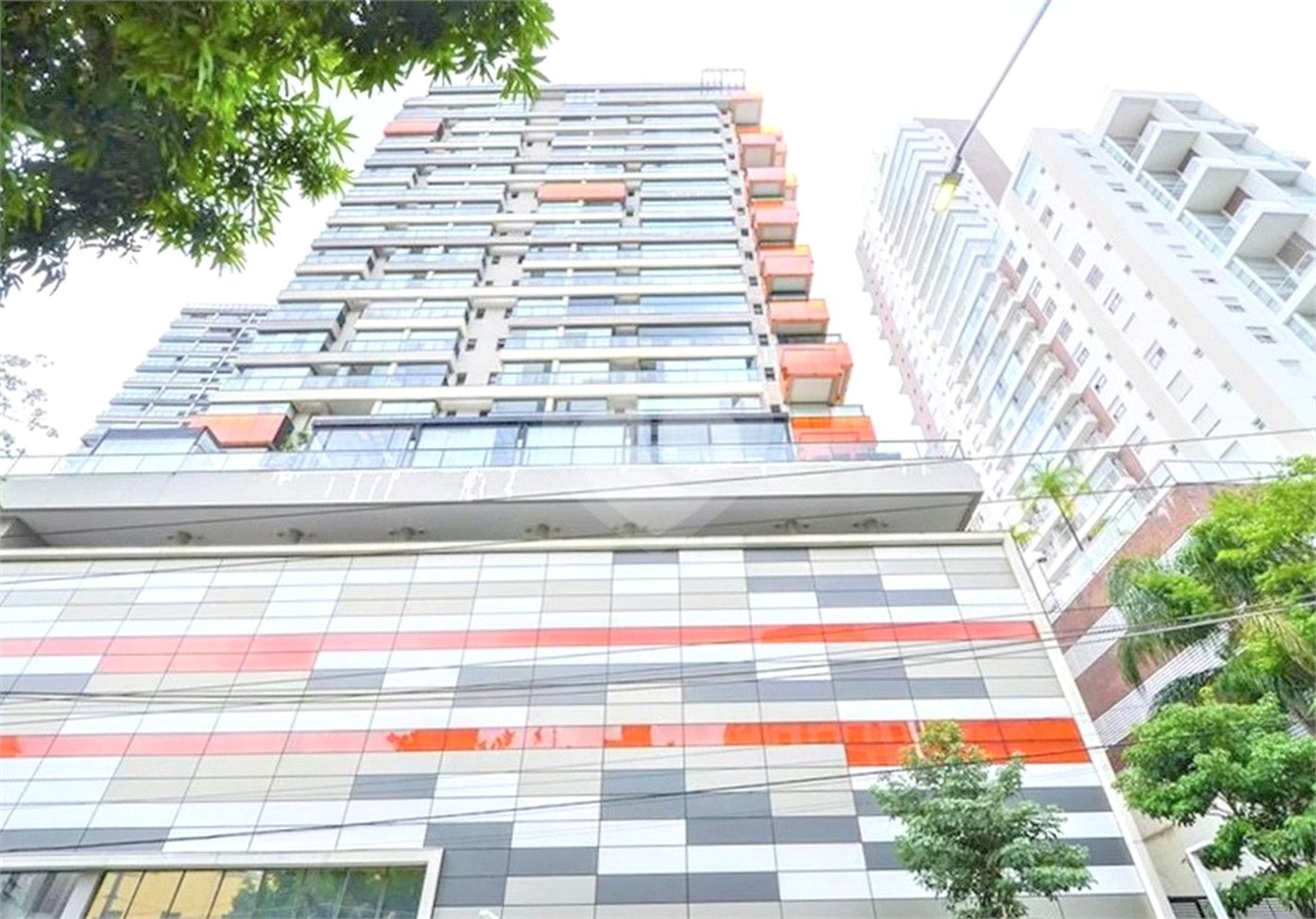 Apartamento de 1 quarto - Vila Mariana - Varanda, - 1 vaga - Lazer e serviços no condomínio.