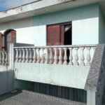 Ótimo sobrado, com amplo espaço interno (127m2), possuindo 03 dormitórios (01 suíte),