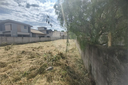 Terreno em Atibaia com 652 metros, pronto para construir no Jardim do Lago, aceita financiamento