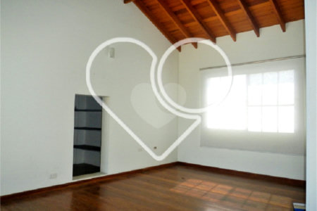 Casa à venda na Saúde c/293m2 - 4 Suítes/4 Salas/3 Vagas na garagem