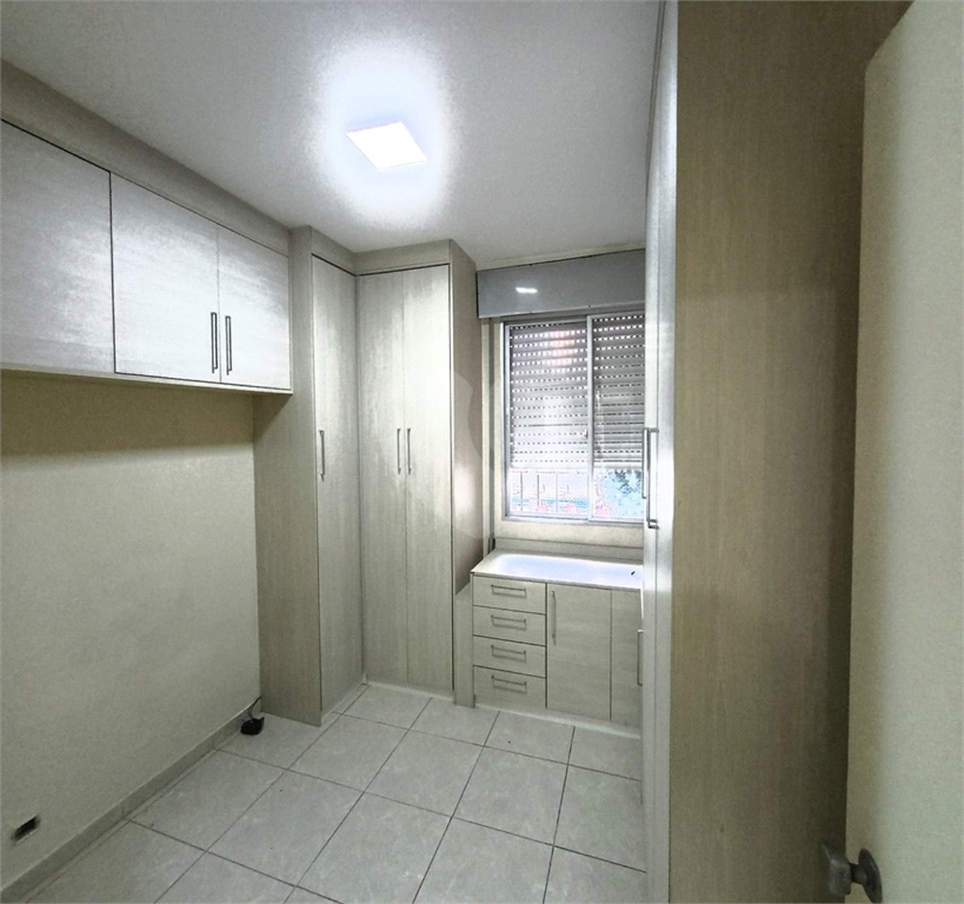 APARTAMENTO DE 98,96 M² COM 03 DORMITÓRIOS, SUÍTE, 03 BANHEIROS E VAGA DE GARAGEM PARA VENDA EM PERDIZES