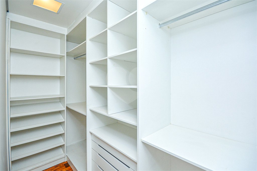 Amplo apartamento na Bela Vista com 177 m²