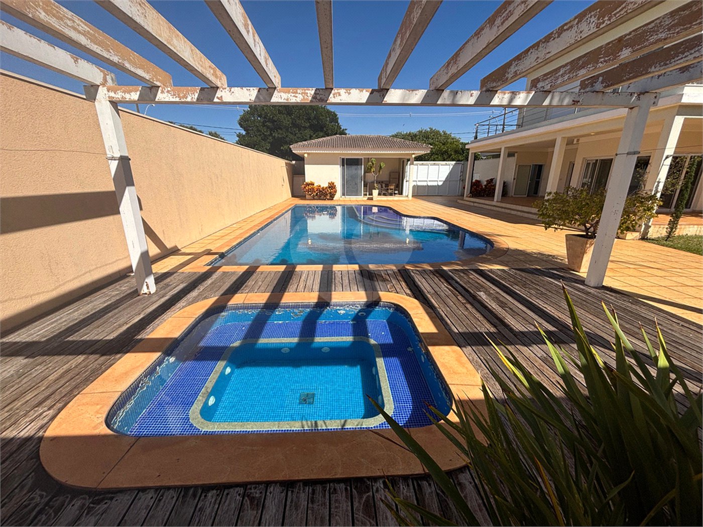 Casa á venda condomínio Damha I
