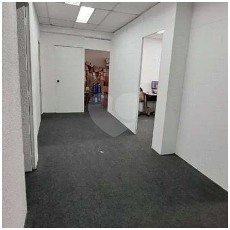 Conjunto comercial para venda ou locação na região da República, Centro