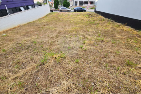 Terreno Comercial a Venda
