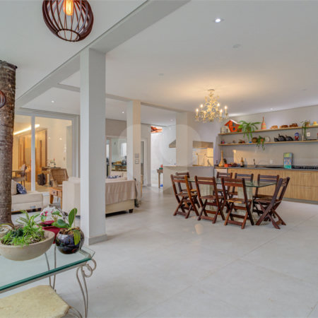 Impecável casa térrea à venda, Alto da Boa Vista, 4 suítes, Jardim, área Gourmet, 4 vagas - NOVA!