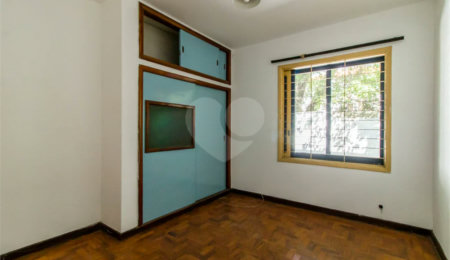 Casa à venda com 4 quartos, sendo 1 suíte,  em Indianópolis, São Paulo, SP