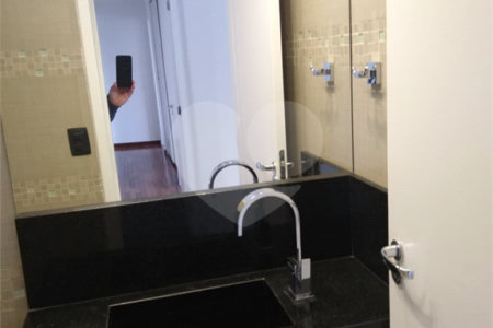 Apartamento 3 suítes, varanda gourmet, 3 vagas em Condomínio Clube na Mooca