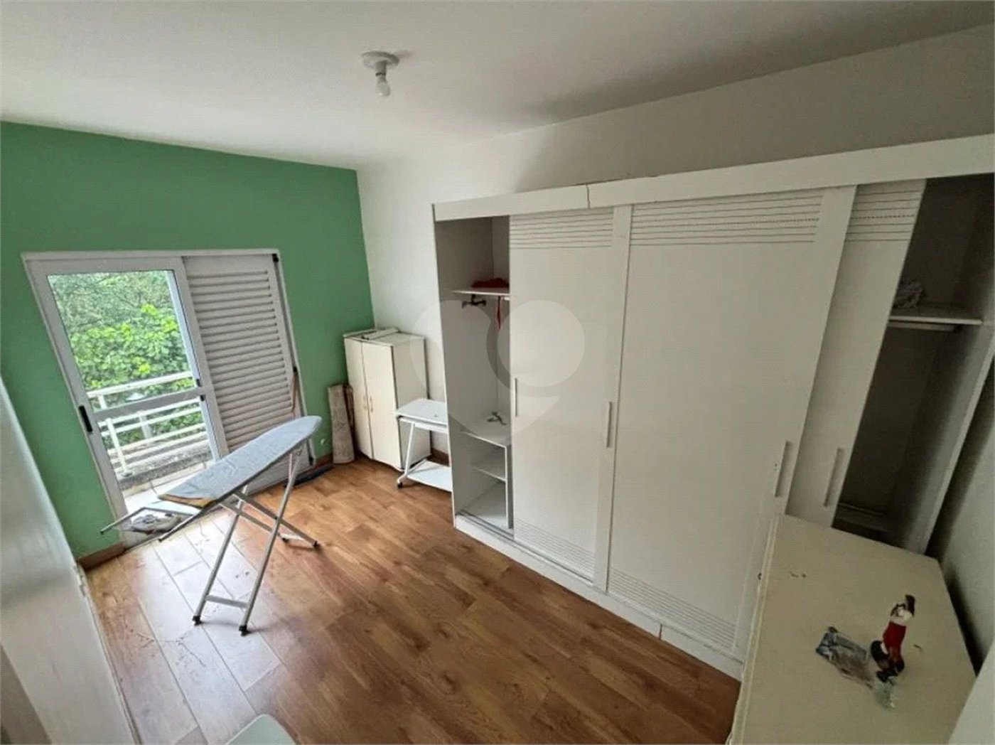 Sobrado à venda com 3 quartos, sendo 1 suíte,  em Horto, São Paulo, SP
