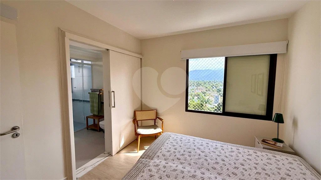 Apartamento à venda com 3 quartos, sendo 2 suítes, em Riviera de São Lourenço, Bertioga, SP