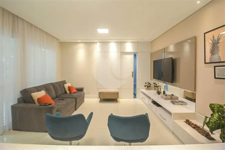 Espaço, conforto e uma localização privilegiada fazem deste apartamento mobiliado no Baeta Neves, em São Bernardo do Campo, uma excelente opção para seu novo lar. Com 118 m², três dormitórios e quatro banheiros, o imóvel oferece ambientes amplos para acomodar a família e receber amigos com comodidad
