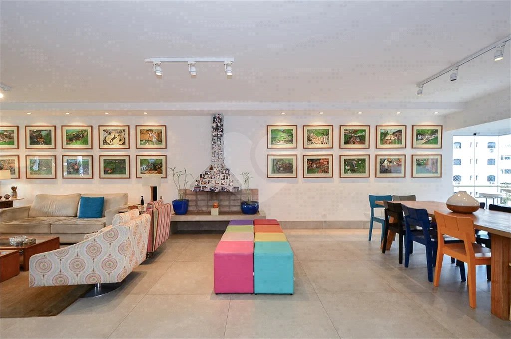 Imóvel de 226m² exclusivo com sala ampla 4 quartos, 2 suítes, 4 vagas Higienópolis