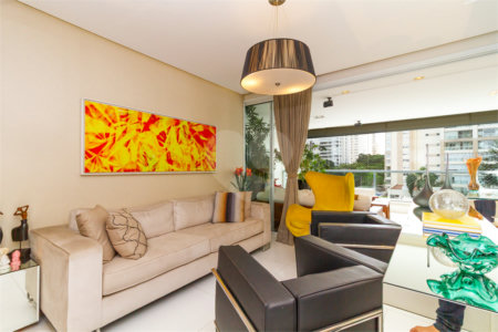 Apartamento de Alto Padrão no Campo Belo para venda com porteira fechada, com 4 dormitórios suítes e 4 vagas com lazer de club.