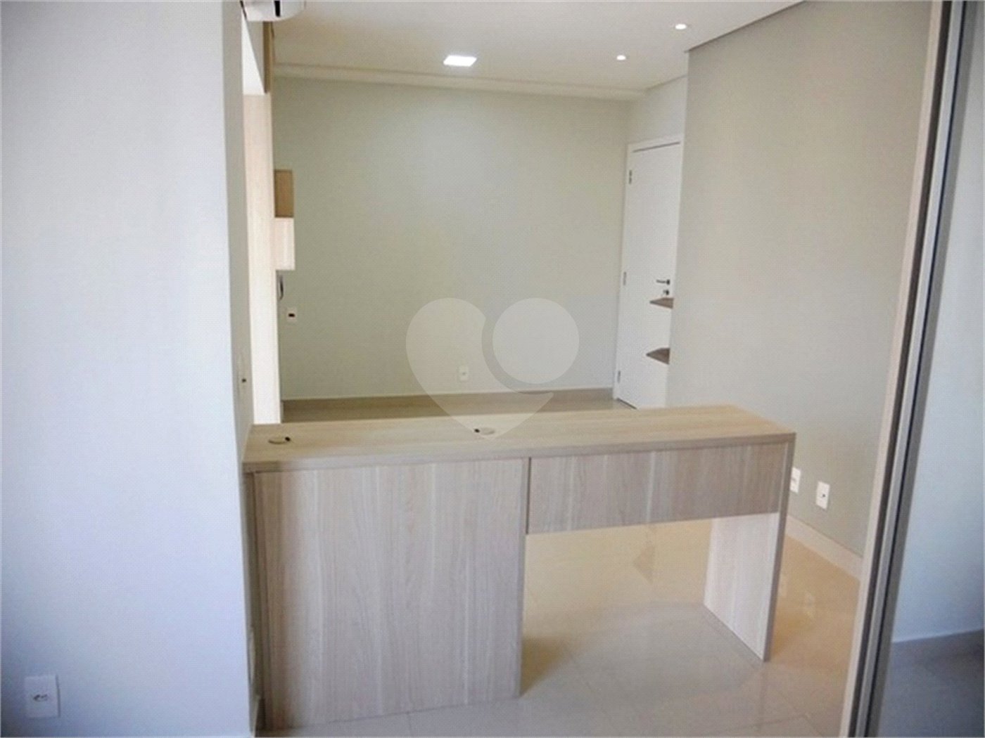Apto Studio 32m2 - Metrô Saúde - Bom p/Investidor