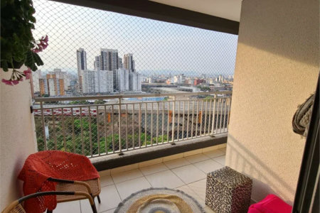 Condominio Clube apto 02 dormitórios(reversível para 03, sendo 01 suíte com 1 vaga.