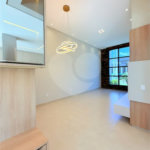 Casa térrea com 3 suítes no Condomínio Residencial Viena em Indaiatuba-SP - Acabamento de alto padrão - R$ 1.690.000,00 - AT 250 m² - AC 158 m² - 3 suítes,, sendo 1 suíte master com closet - Sala para dois ambientes (estar e jantar) - Cozinha planejada com ilha cooktop, forno elétrico e micro-ondas,