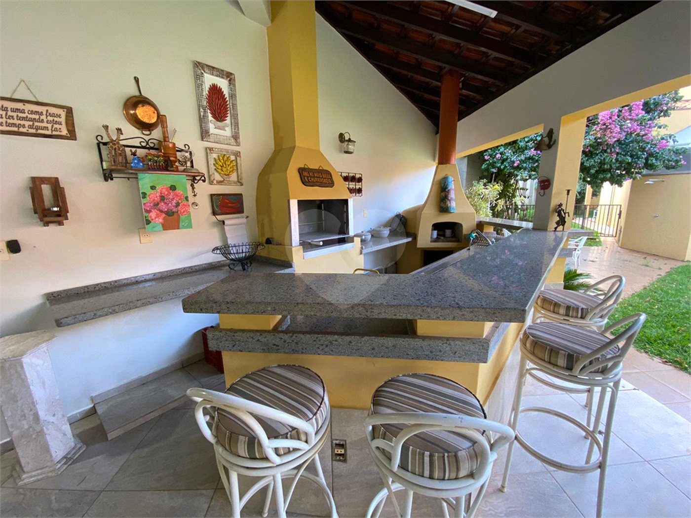 Casa térrea no Condomínio Parque Faber I