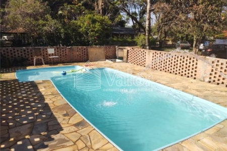 Chácara à venda com 4 quartos, sendo 1 suíte,  em Chácara Leila, São Carlos, SP