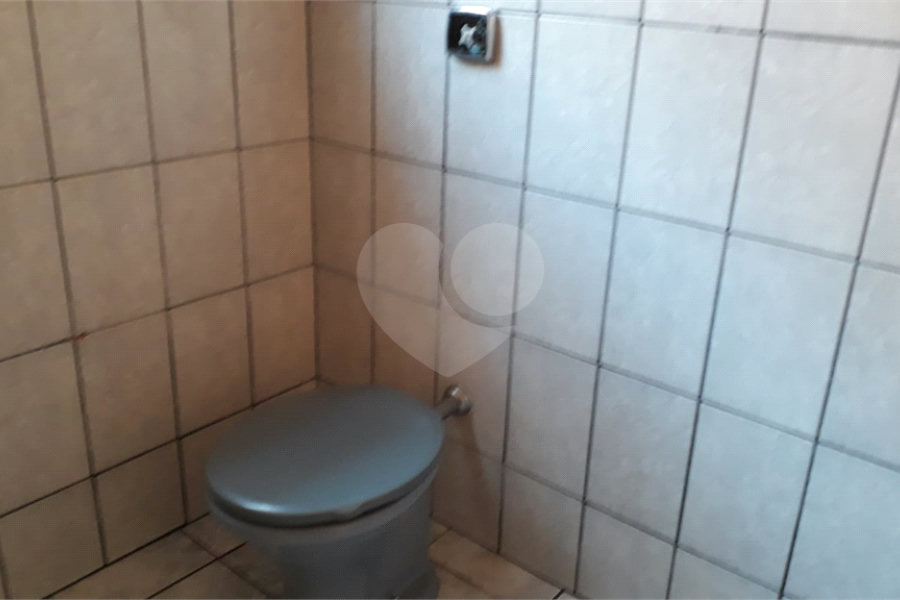 BELA CASA 274 M² C/ 3 QUARTOS 1 SALA 1 COZINHA 3 BANHEIROS 2 VAGAS Para Estacionamento coberta P/ VENDA NA V N Cachoeirinha