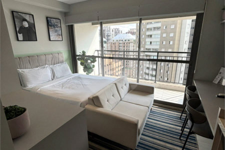 Studio mobiliado em andar alto com lazer completo em Indianópolis