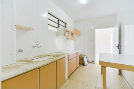 3 Quartos 0 Suites 2 Banheiros 0 Vagas 76 Área Útil 113 Área Total.